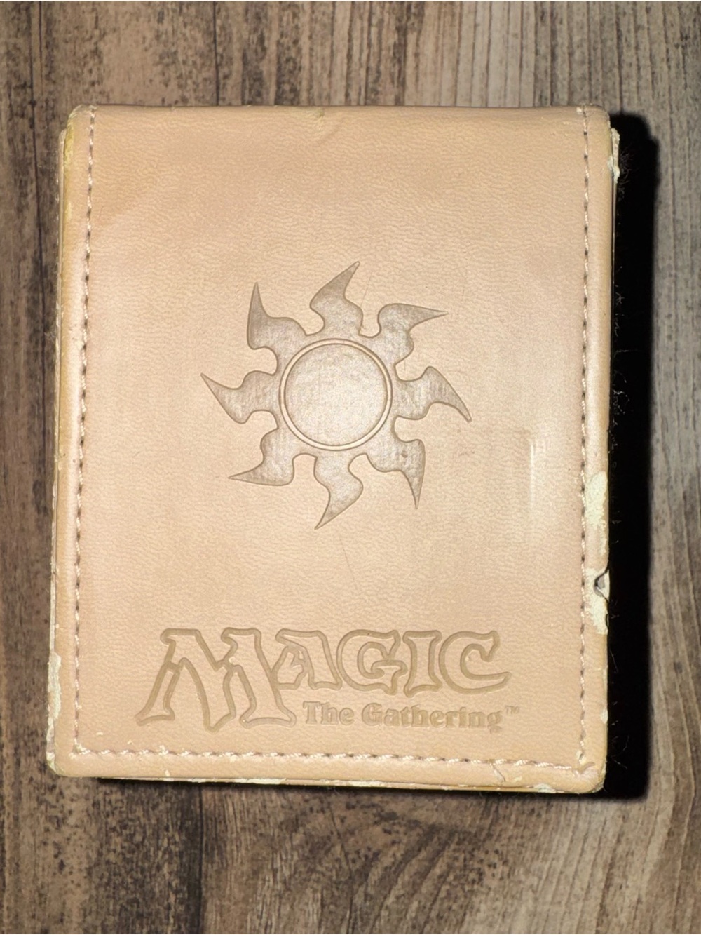 Ultra Pro White Deck Box Magnetic Flip 3rd Generation Vintage MTG Magic - Picture 3 of 8